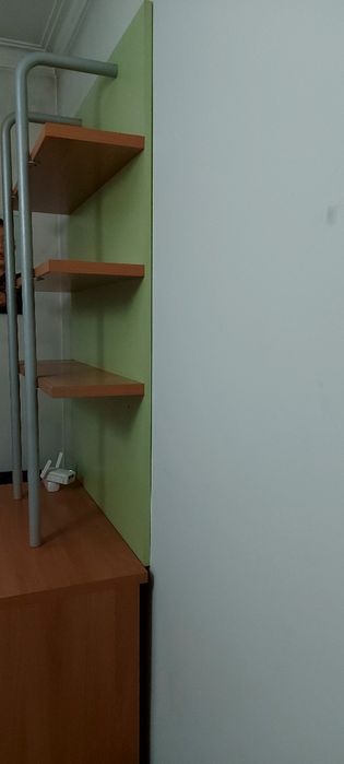 Estante quarto de estudante