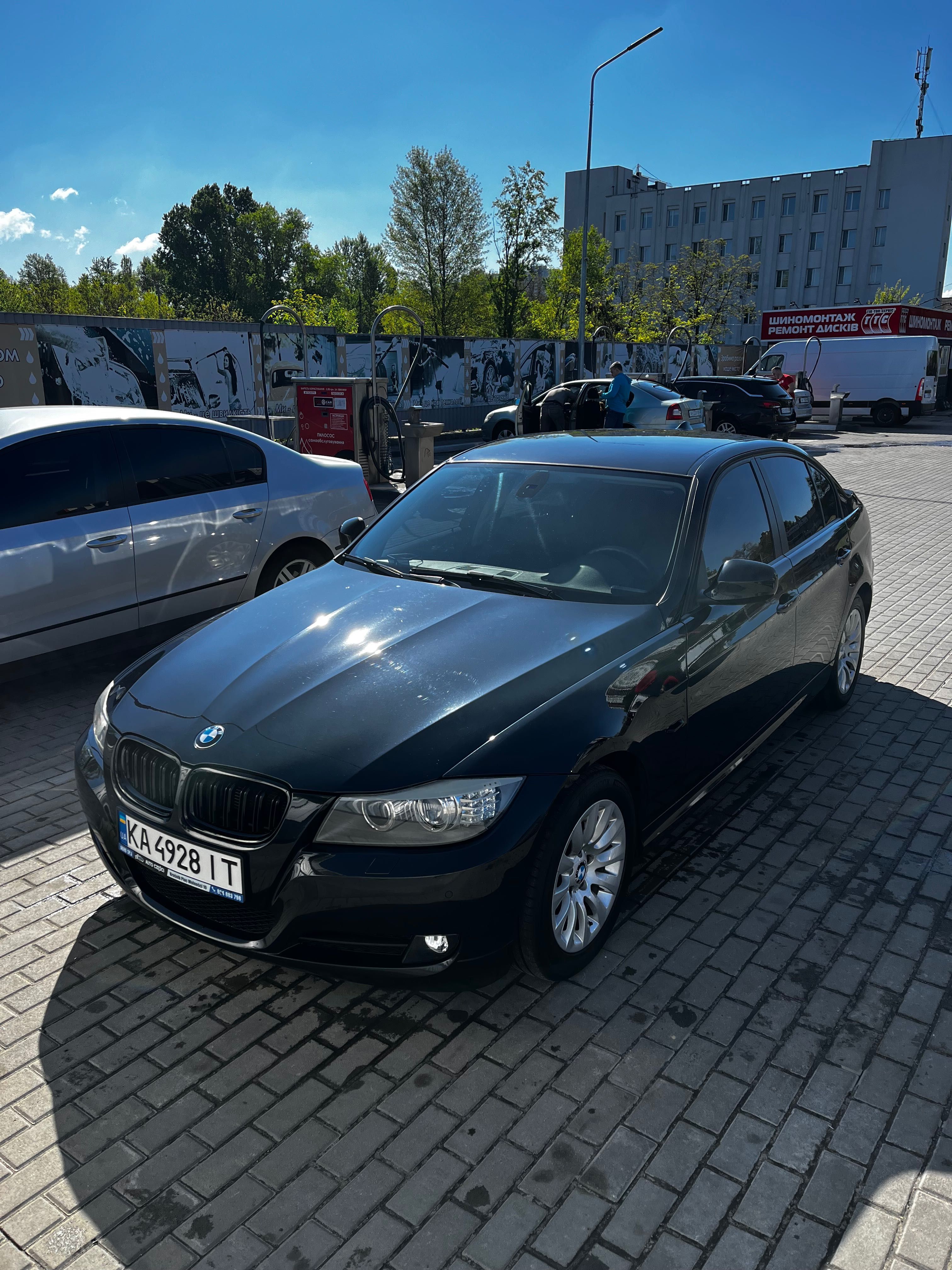 BMW 318i e-90 2010 року рестайлінг