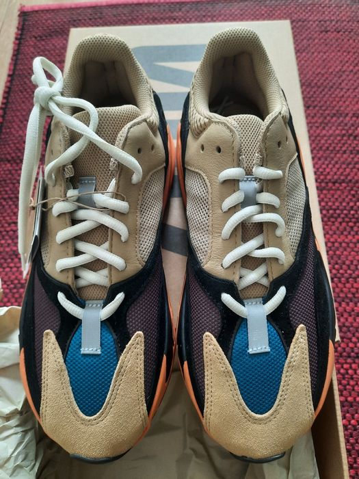 Yeezy 700 enflame amber