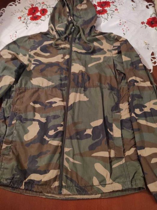 Pull& Bear kurtka wiatrowka ,moro 36