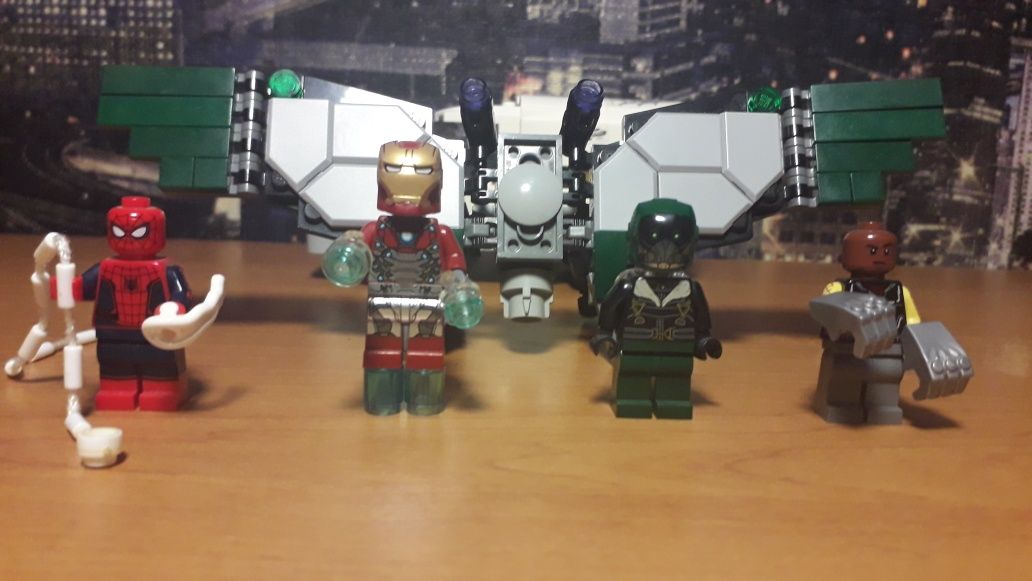 Конструктор LEGO MARVEL Super Heroes. 76083. Берегись Стервятника.
