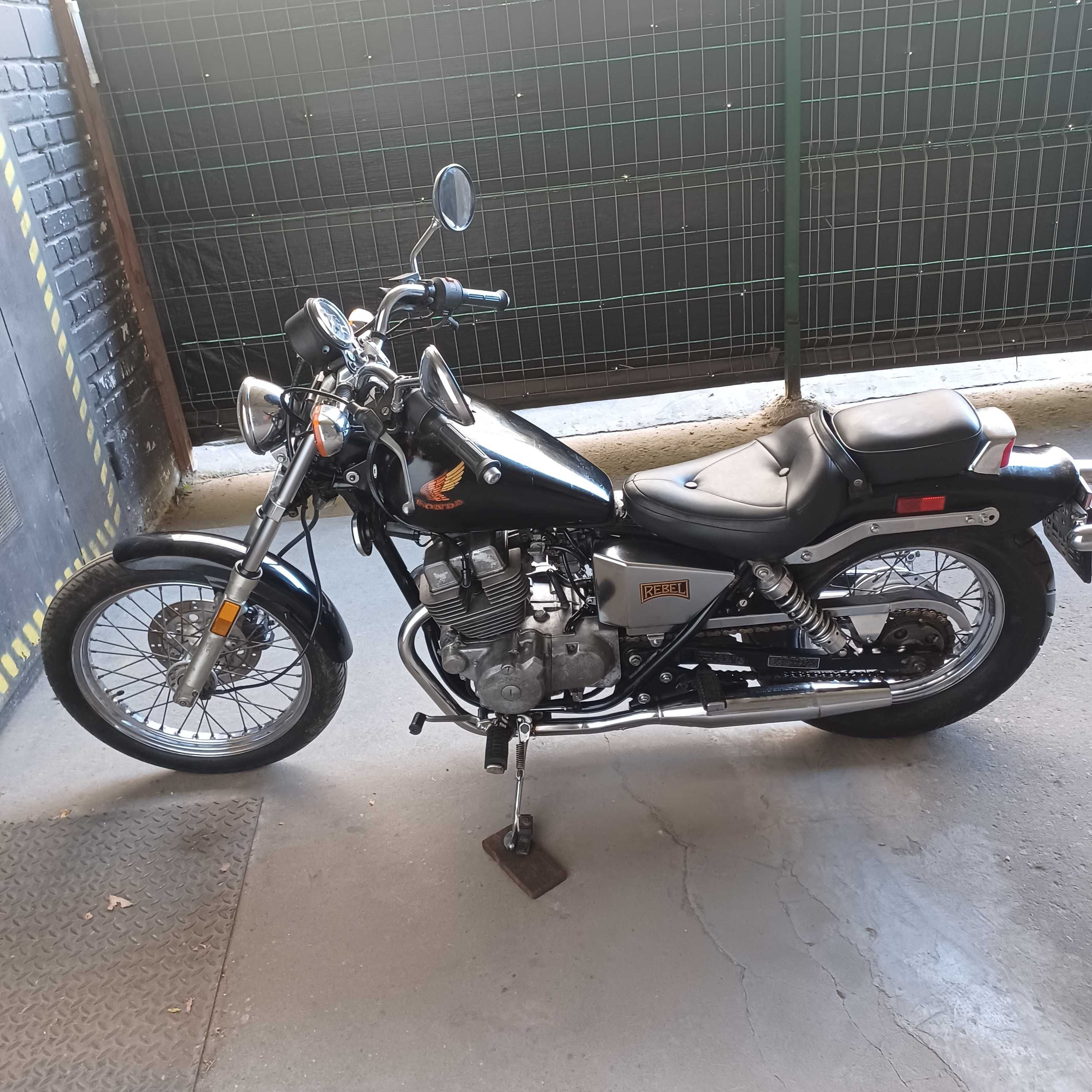 Honda REBEL 250 mcx