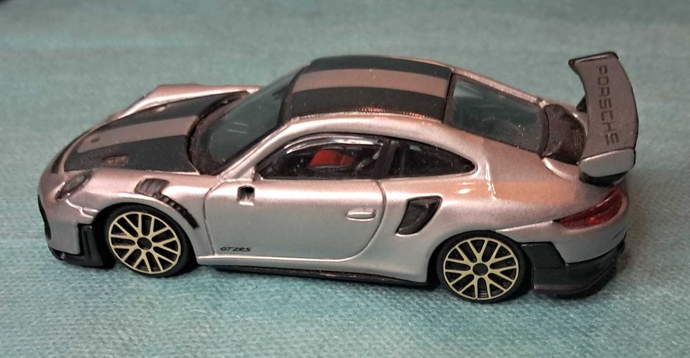 Autko, resorak Bburago - Porsche 911 GT2 RS