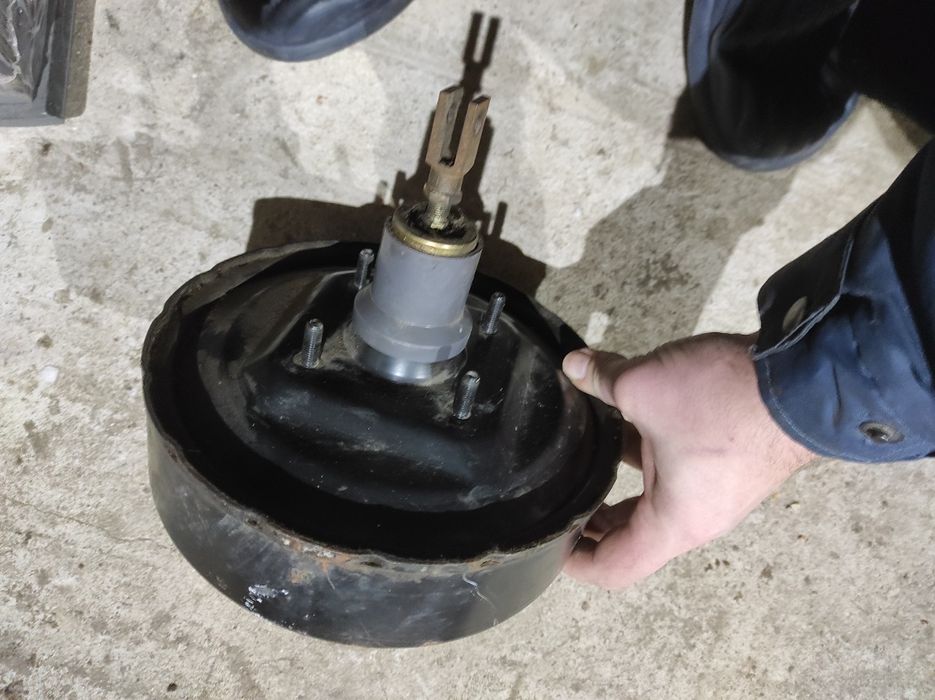 Вакуумний підсилювач Volkswagen