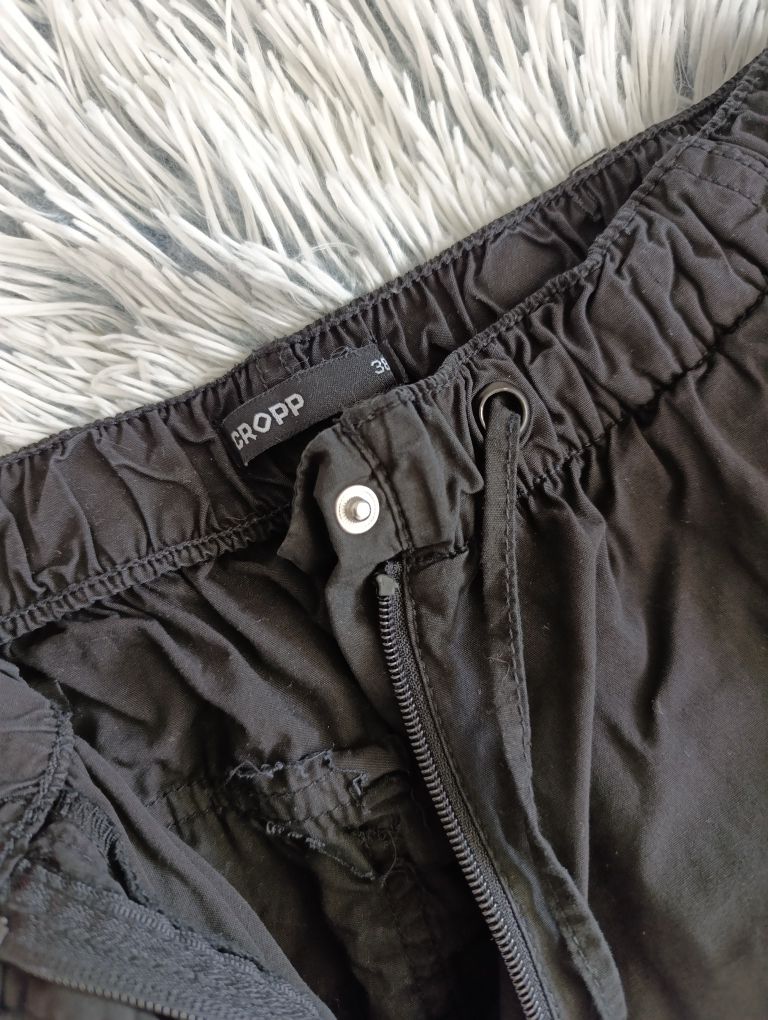 Spodnie Cropp 38