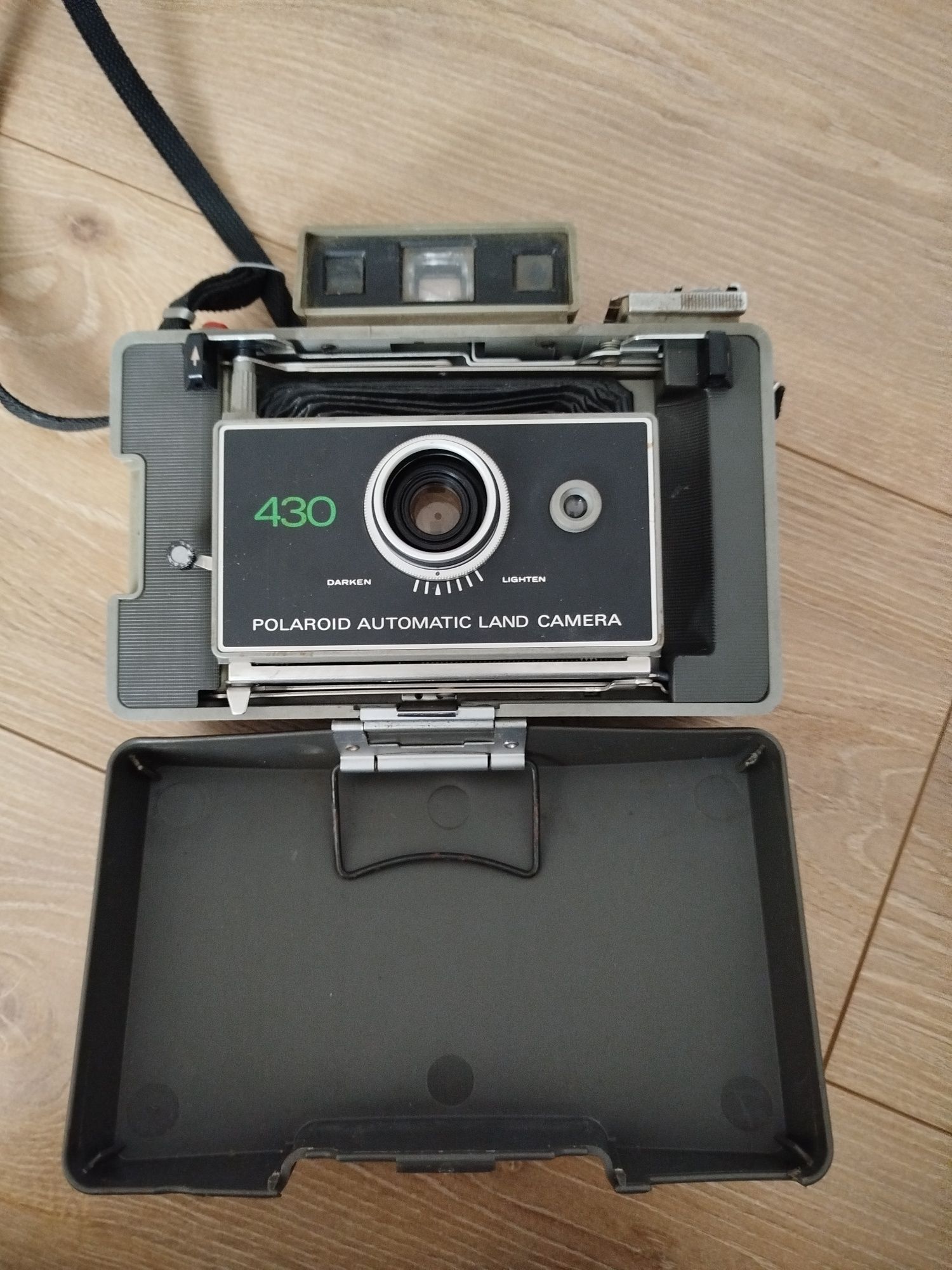 Polaroid 430 aparat.