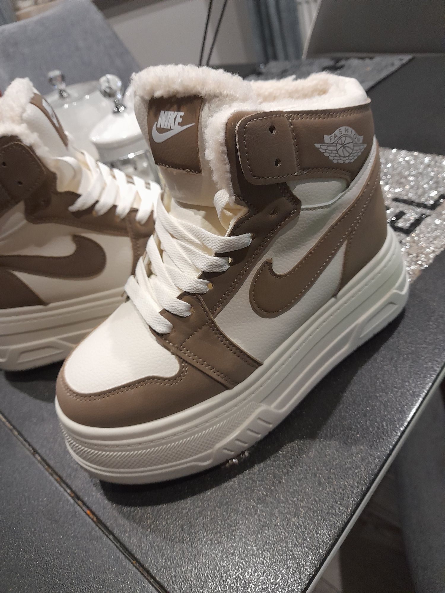 Buty damskie zimowe