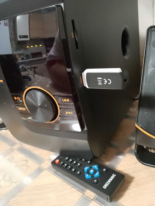 Музичний центр продам