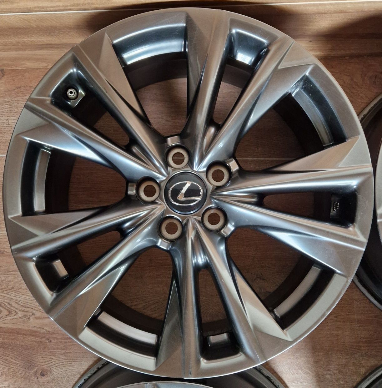 Оригінальні диски Lexus R19 5x114.3 | TPMS | Без дефектів