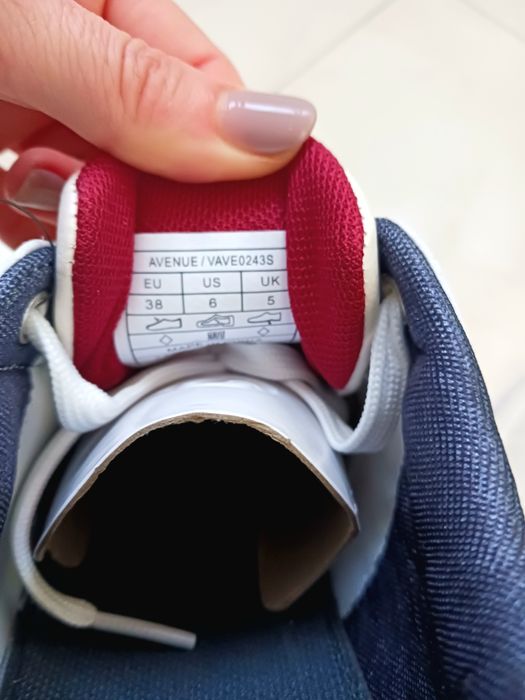 Sapatilhas Levi's Novas