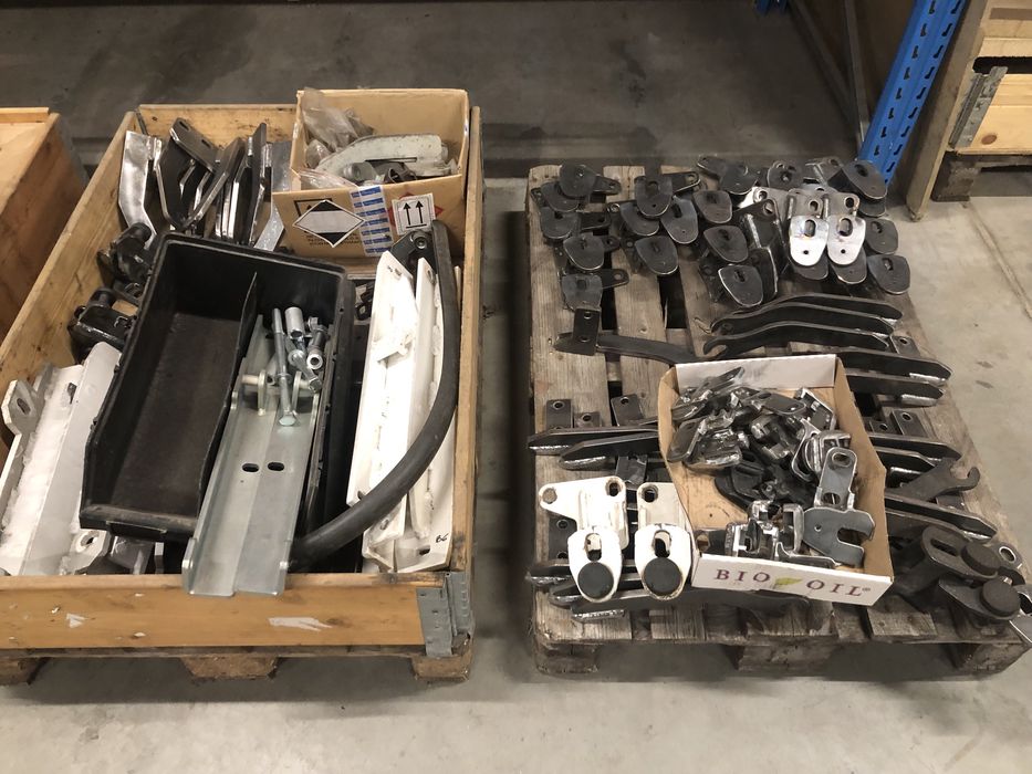 Uchwyty kangur Hypro do Volvo FH4 Trux orurowanie przednie