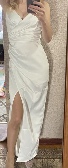 Продам білу сукню,розмір s