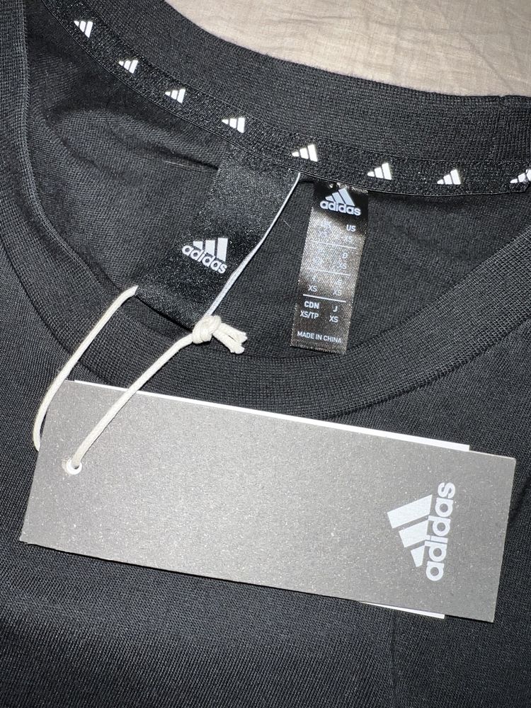 T-shirt adidas Nova XS