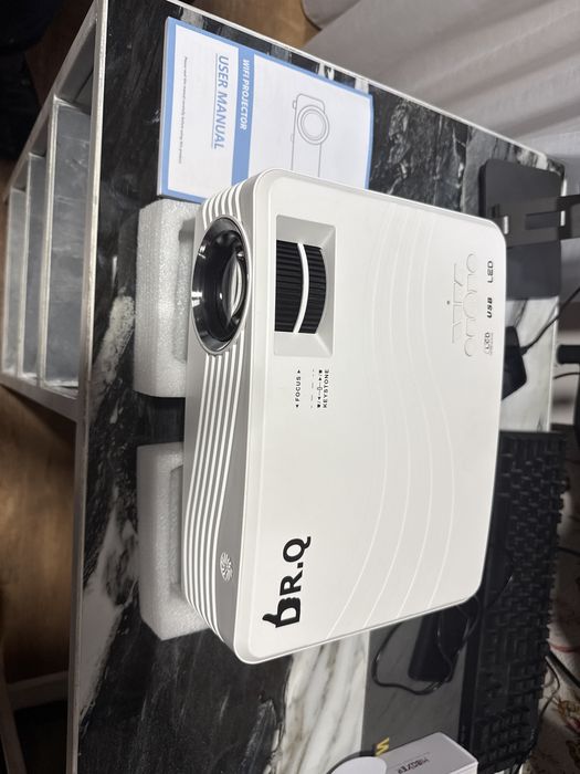 Мультимед. проектор DR.Q Ak-50 full hd led 6000 Лм WiFi з динаміками.