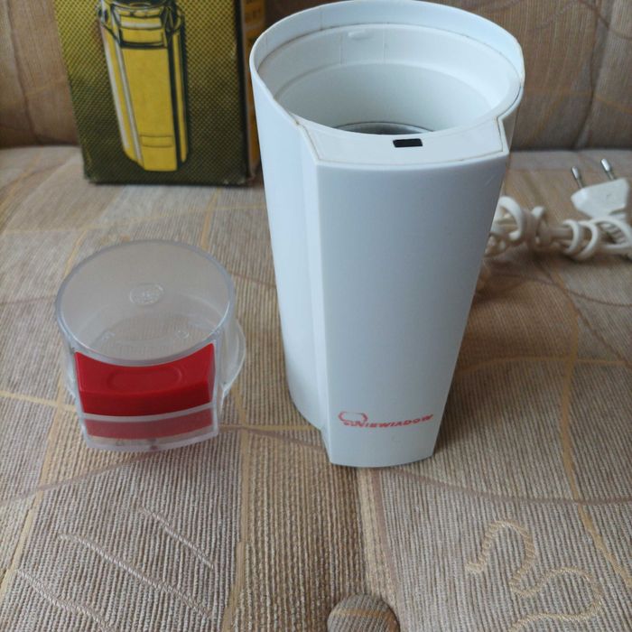 Młynek do kawy Niewiadów typ 652 z czasów PRL