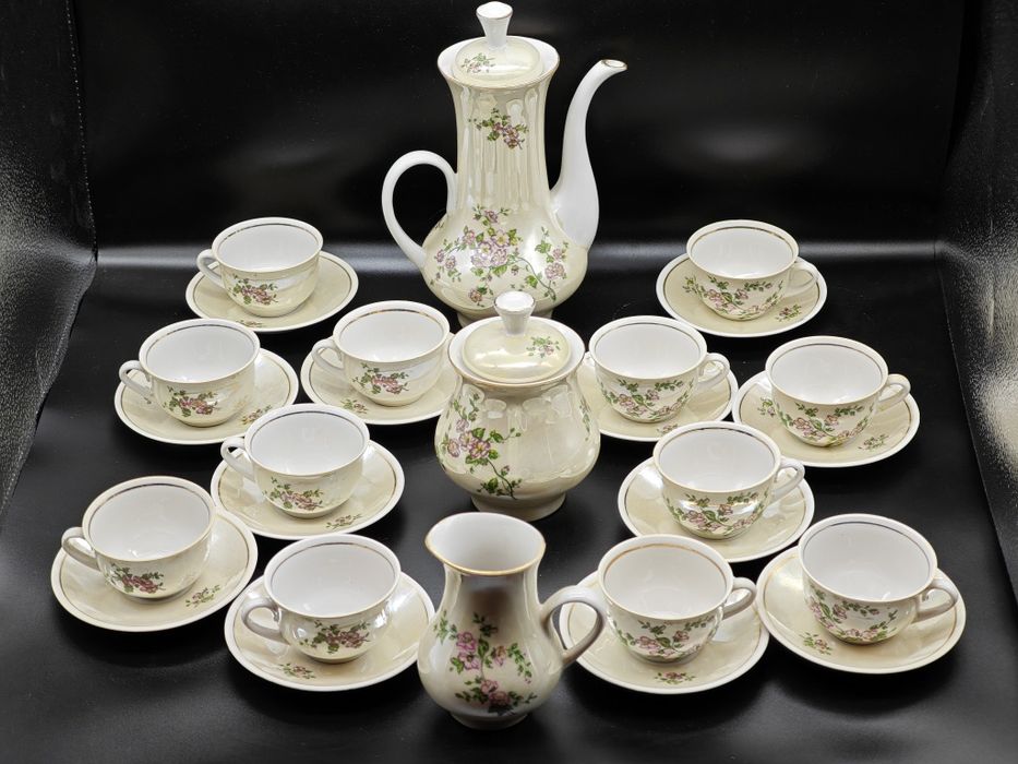 Кофейный сервиз на 12 персон ( фарфор, БФЗ )