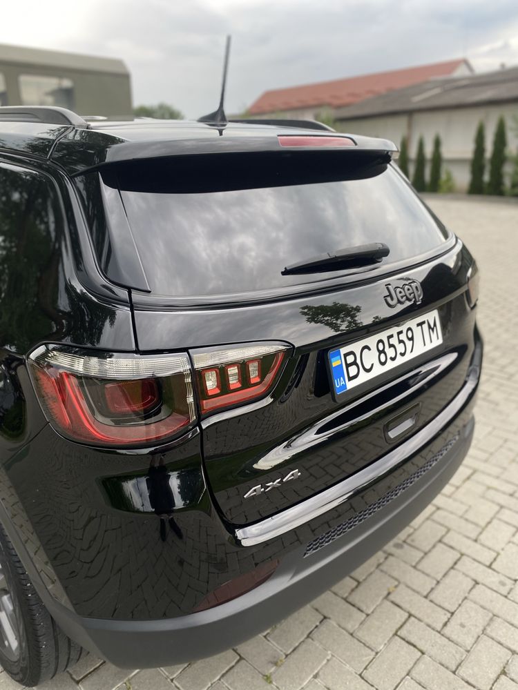 Jeep compass 80th
