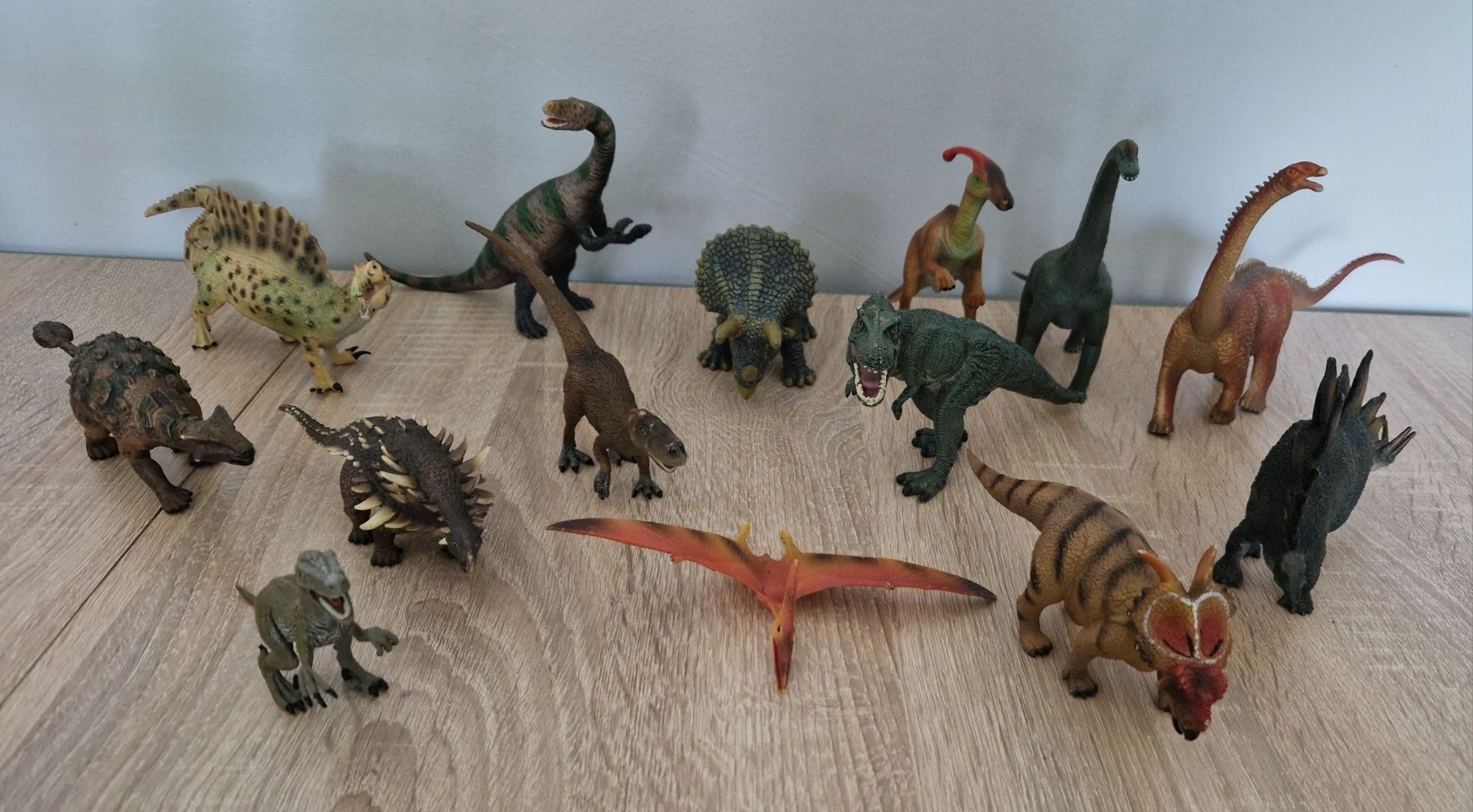 Zestaw 14 dinozaurów marki Collecta