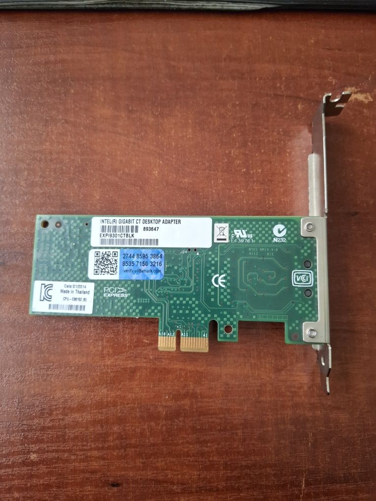 Сетевая карта Intel Gigabit Ethernet EXPI9301CTBLK 893647 Оригинал.