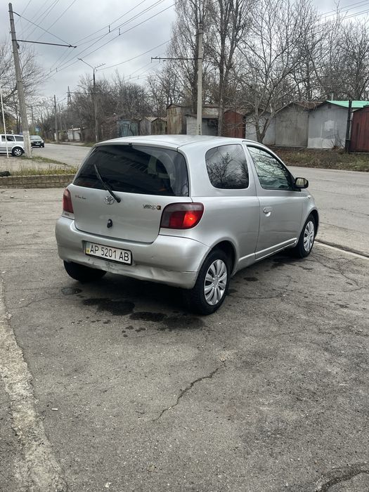 TOYOTA Yaris 2000г 1.3 бенз VVT-I Автомат Переоформление