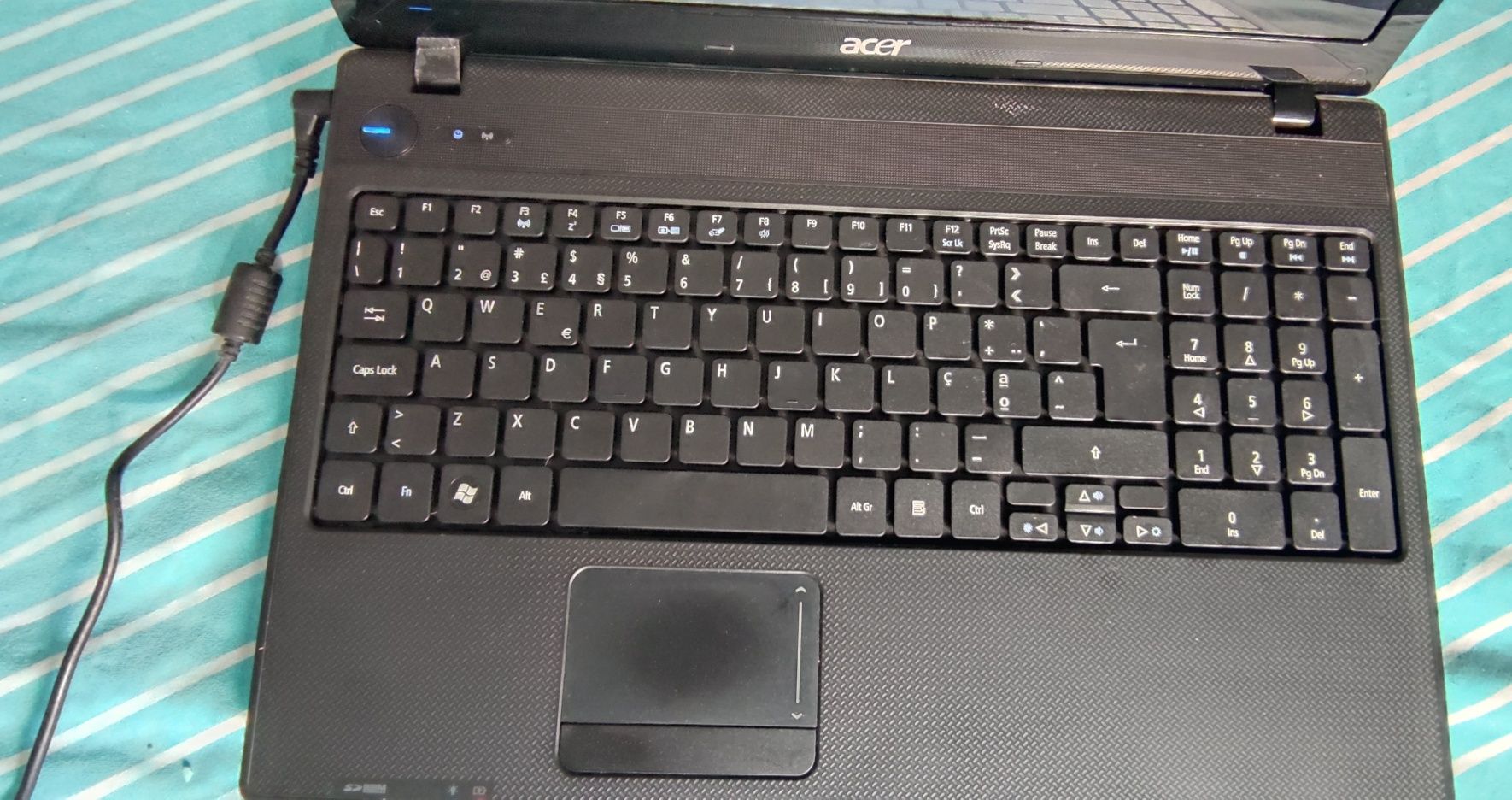 Portátil Acer aspire 5253