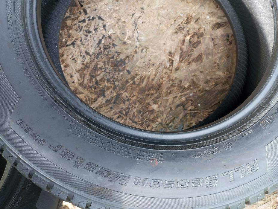 Sprzedam bardzo ładne opony 215/65 r16C