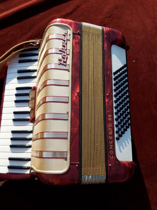 Akordeon   Hohner Concerto 2B 72 basy
