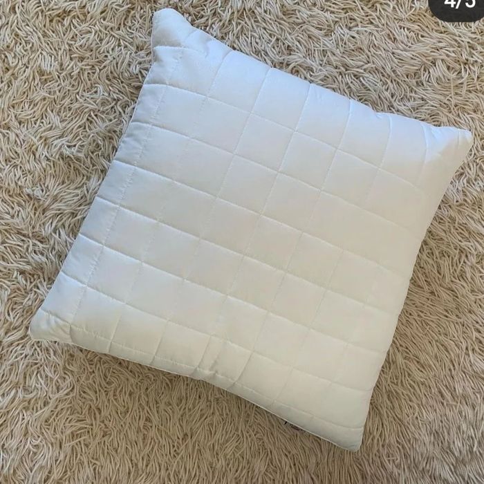 Гіпоалергенна подушка з додатковим чехлом