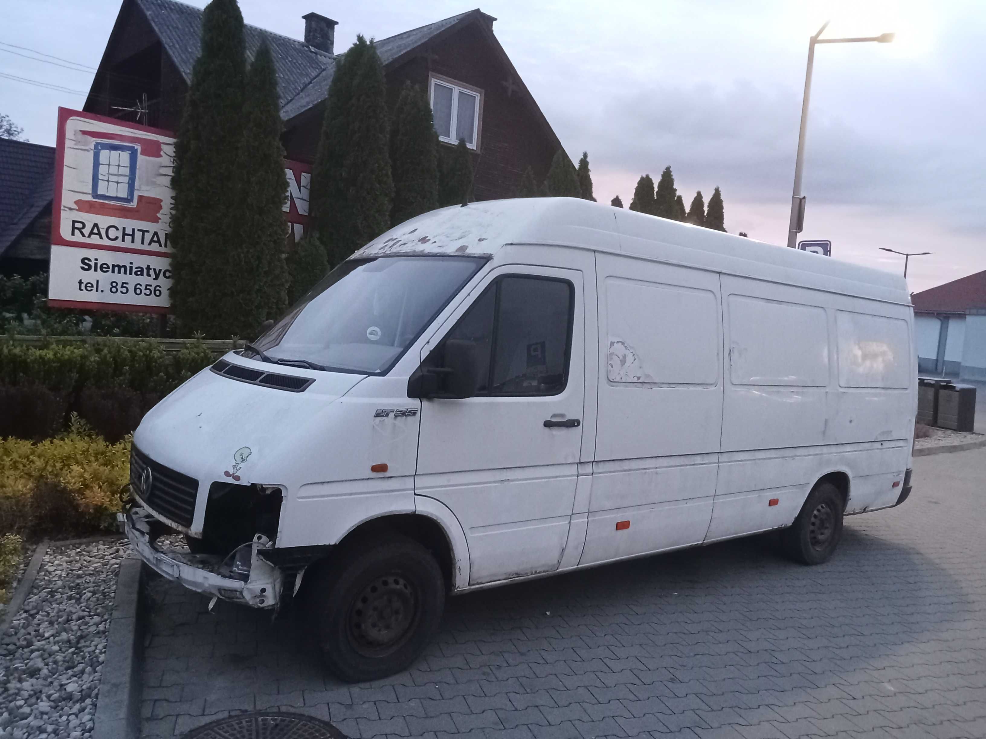 Blaszak w maxie  poduchy lt 35 2007r auto po mapie około 180 koni