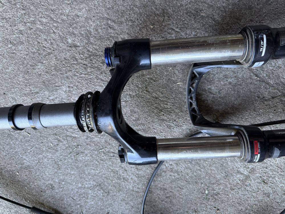 Używany amortyzator RockShox XC30 TK 29” + kokpit Shimano – KOMPLET