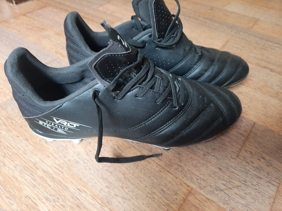 Buty piłkarskie korki rozm.38