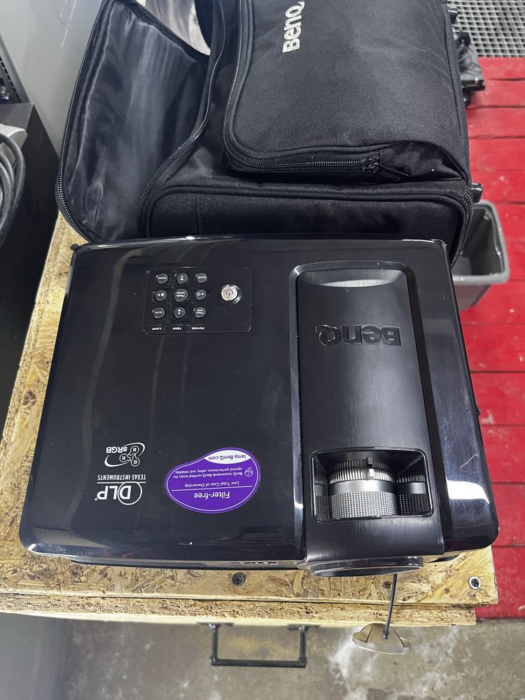 Projektor multimedialny BENQ MP611C