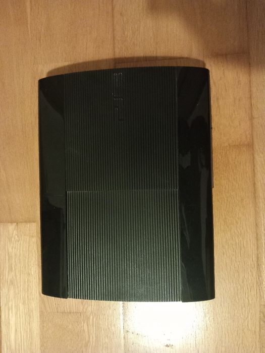 Ps3 Slim, 5 jogos e 2 comandos