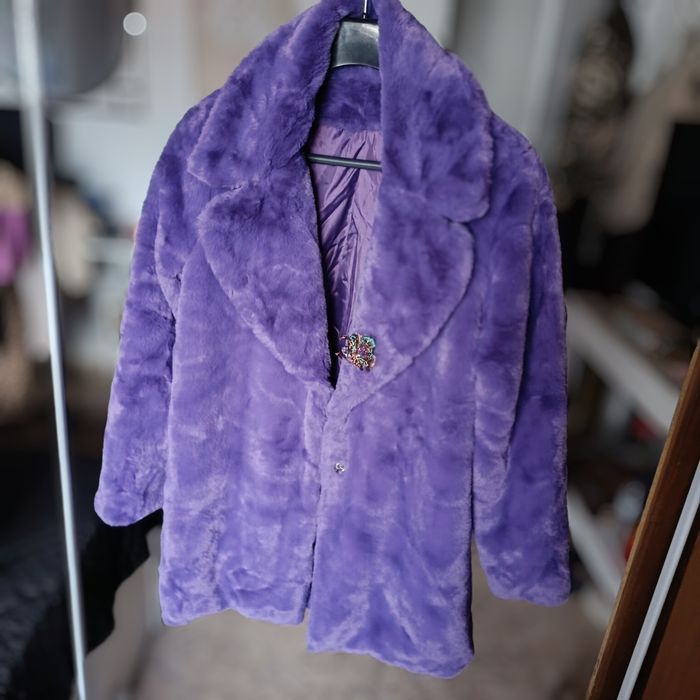 Casaco NOVO de pelo XL Roxo