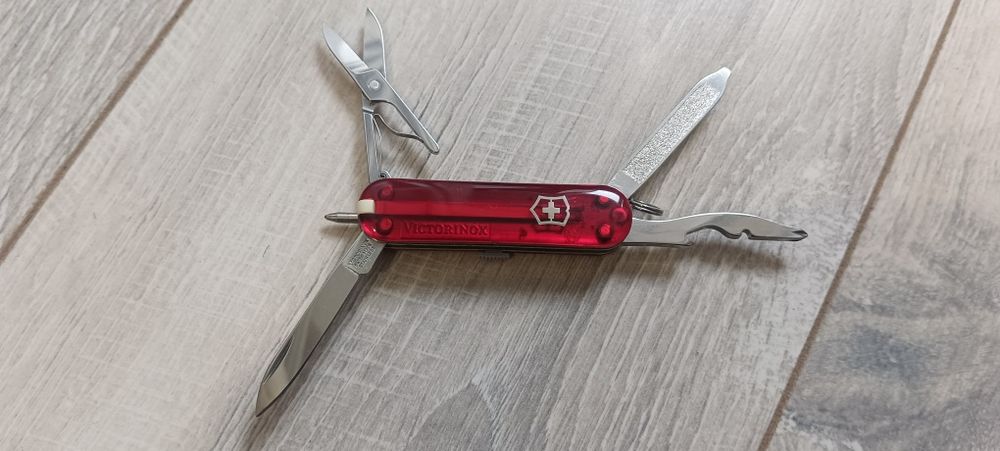 Victorinox швейцарський міні чемп менеджер