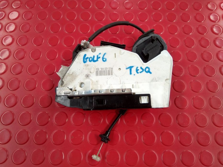 Fecho da Porta Trás Esquerdo - 45B [VW Golf VI]