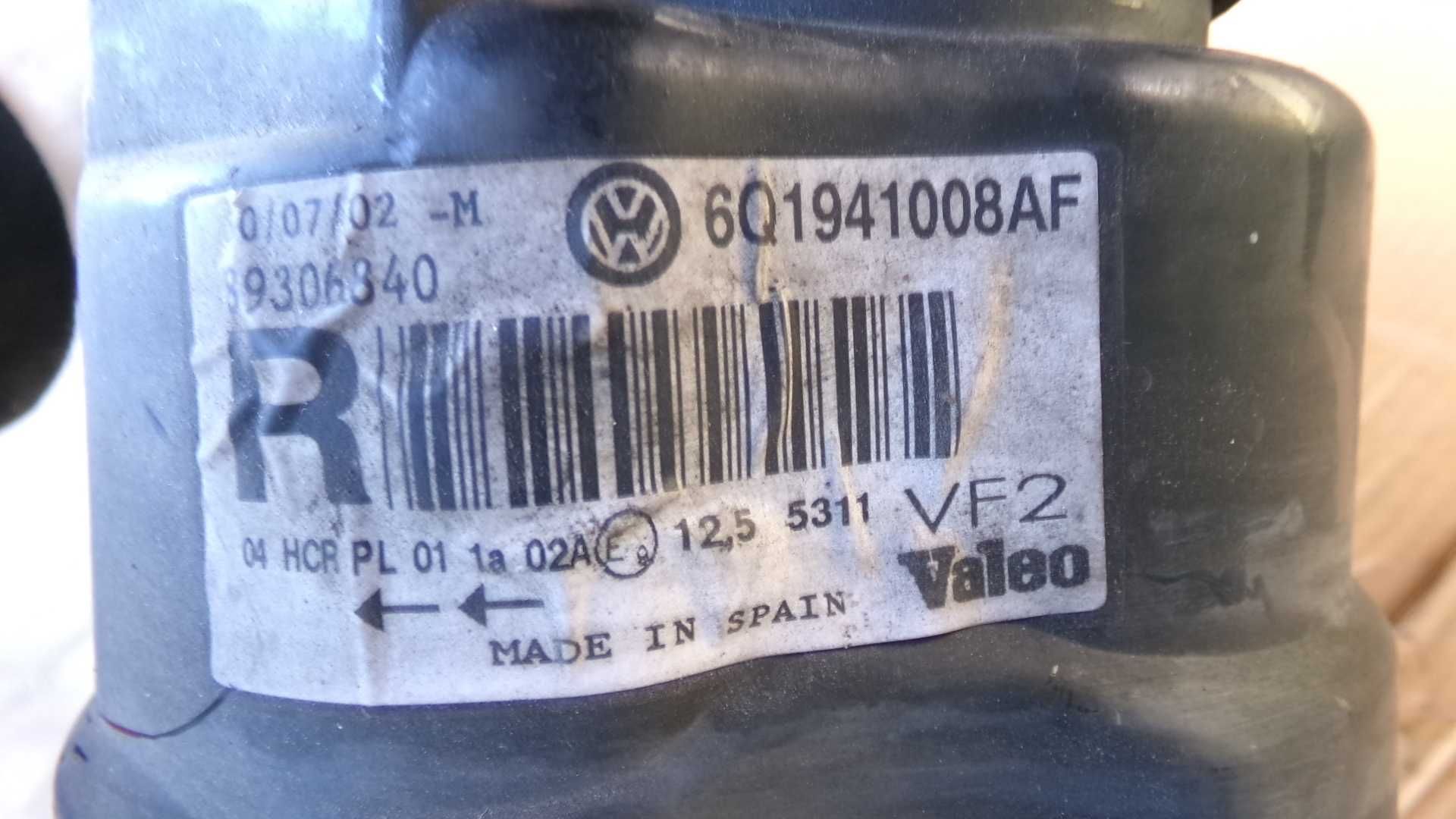 Kwi5 Lampa przednia prawa volkswagen polo 9n wysyłka części