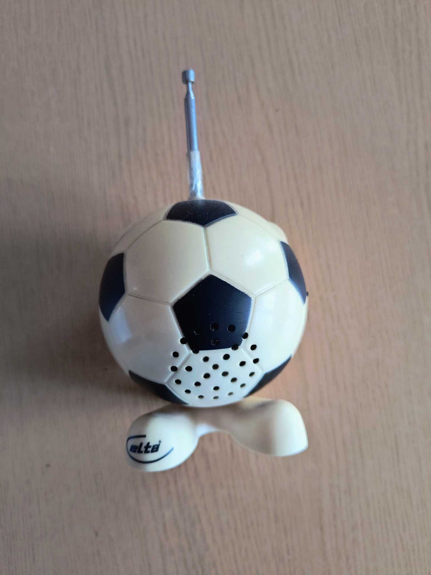 Radio piłka nożna figurka