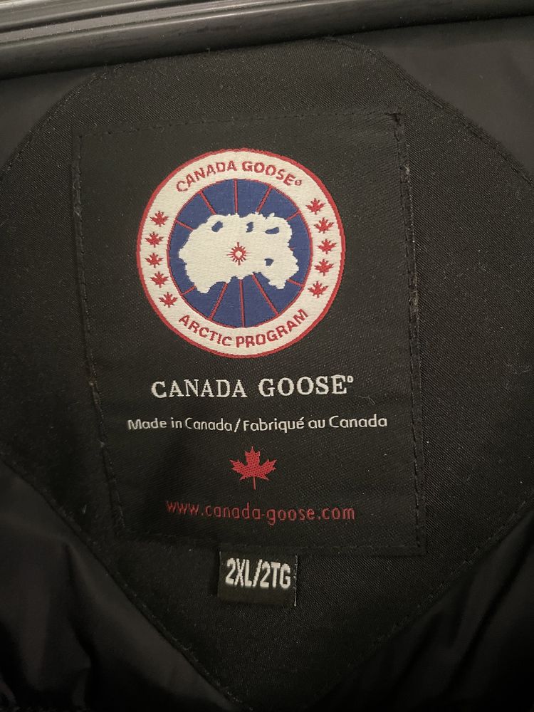 Продам парку Canada Goose оригинал