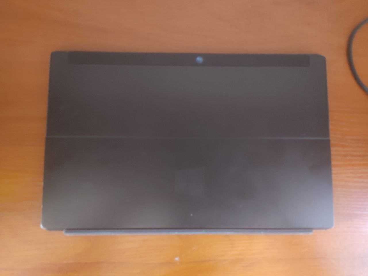 Tablet Microsoft Surface RT Win10 2 GB / 32 GB czarny