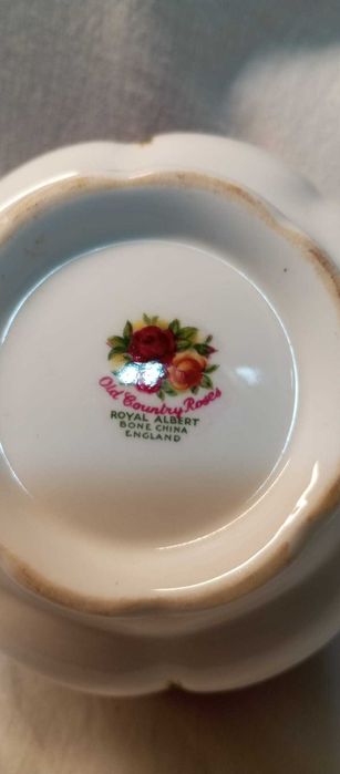 Serviço Porcelana Royal Albert Bone China England “Old Country Roses”