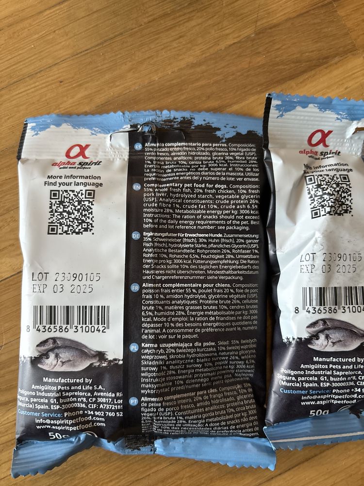 Alpha spirit fish snacks, rybne przysmaki dla psa + tacka z karma 200g