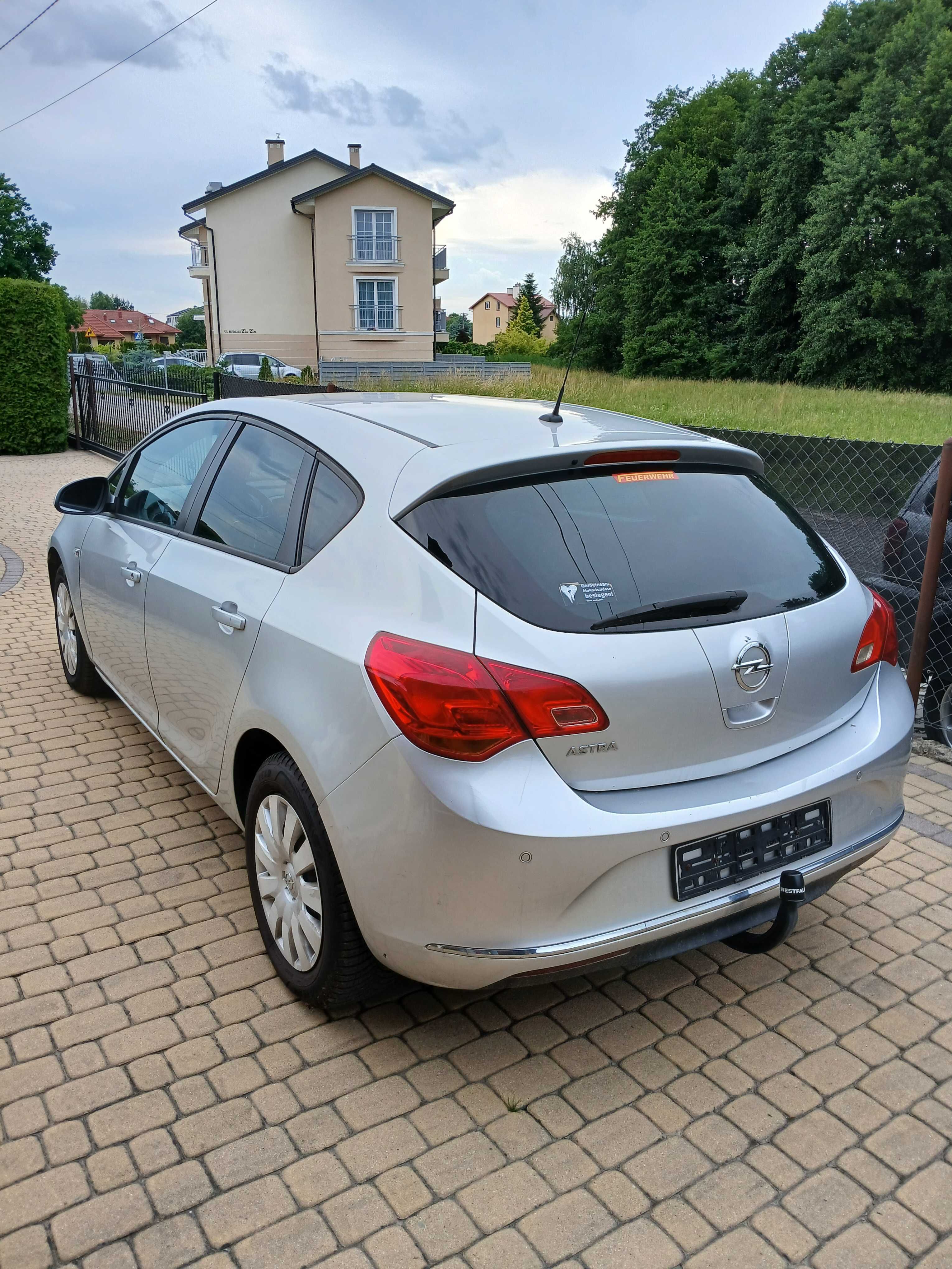 Opel Astra J 1.4B Klima 5drzw