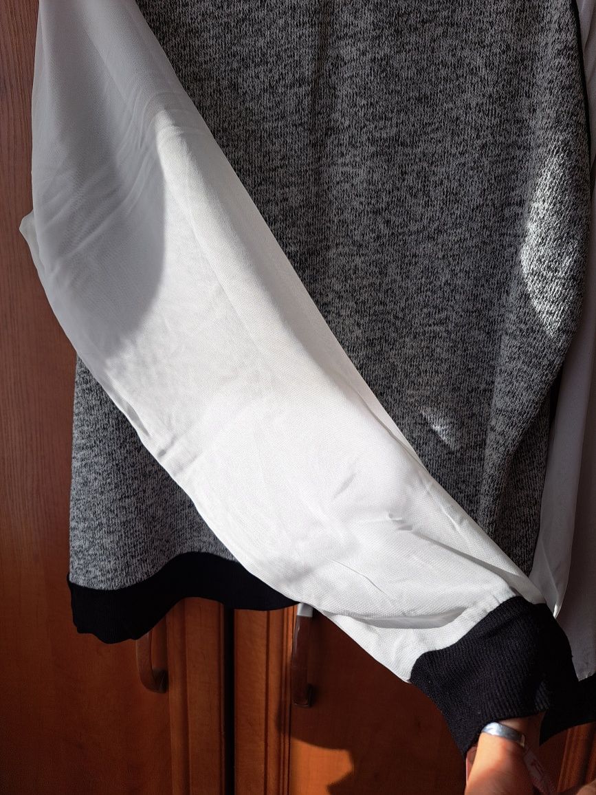 Sweter z rękawami z tiulu