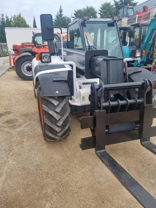 Bobcat impecável