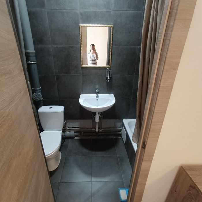 Нові кімнати з кухнею та санвузлом поруч вокзал, шпиталь. Від власника