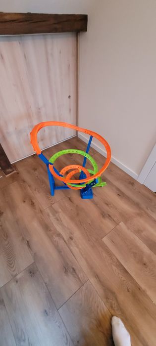 HOT WHEELS tor wyścigowe Tornado HGV67
1
2
3
4
Hot Wheels Tor Wyścigow