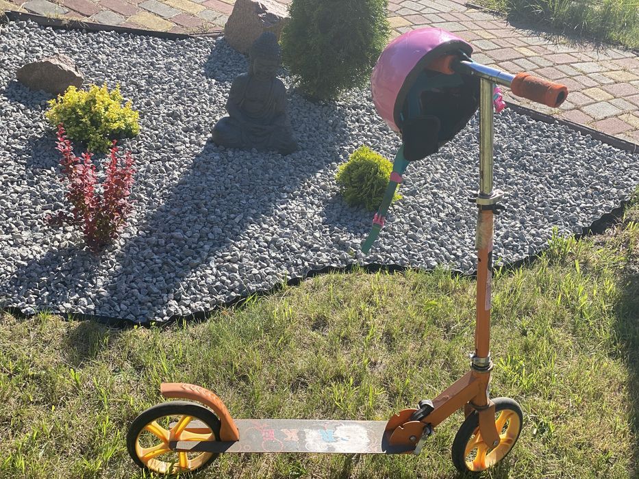 Дітячий самокат + шолом у подарунок!