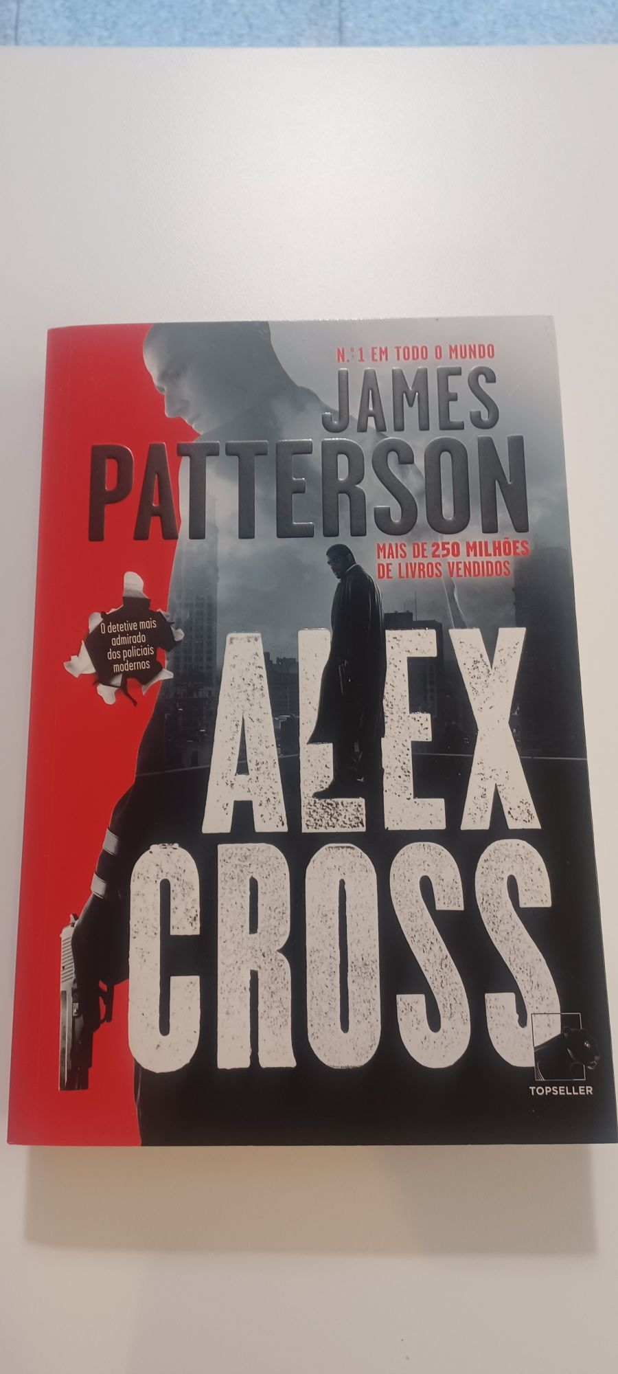 "Livro Alex Cross de James Patterson