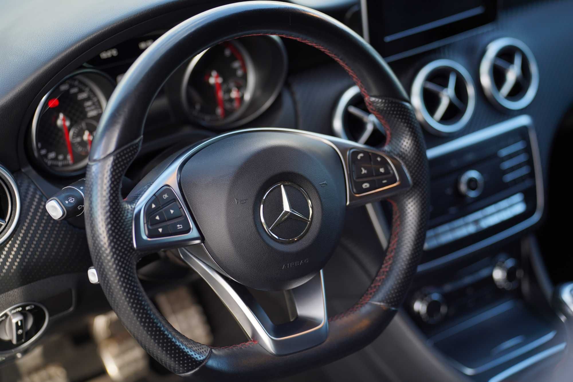Mercedes-Benz A 180 d AMG Line